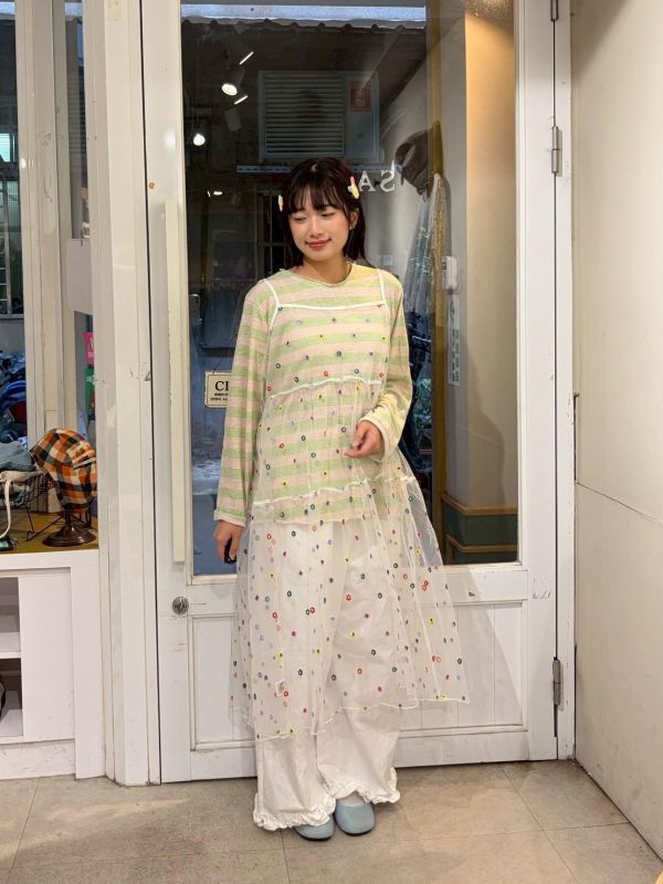 刺繡小花透紗細肩帶洋裝 