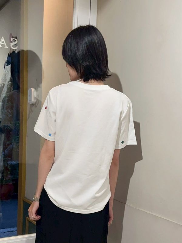 低調珍珠刺繡小花短袖上衣 