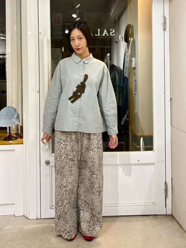 細燈芯絨刺繡貓咪襯衫 