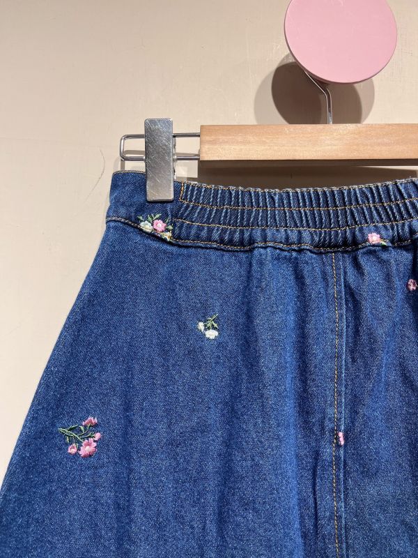 花朵刺繡口袋牛仔長裙 