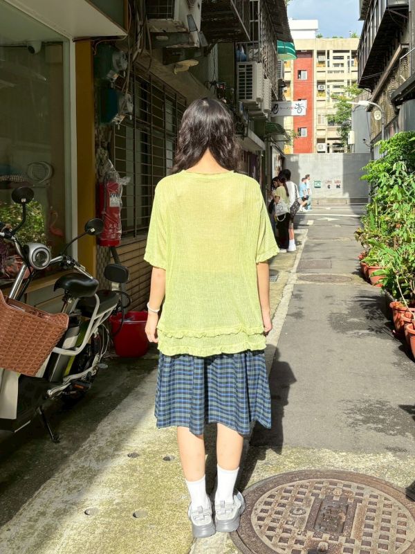 立體坑條雙層荷葉滾邊竹節棉上衣 