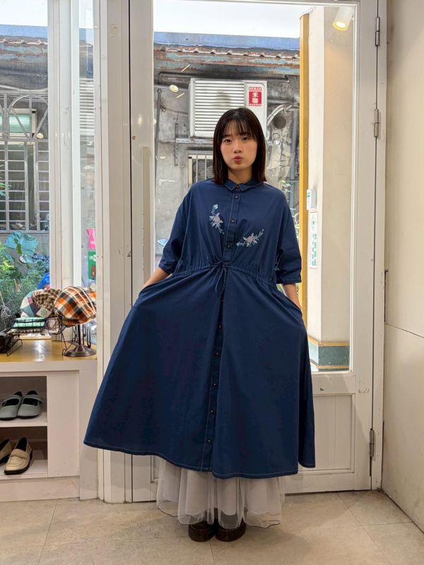 撞色刺繡花草襯衫洋裝 