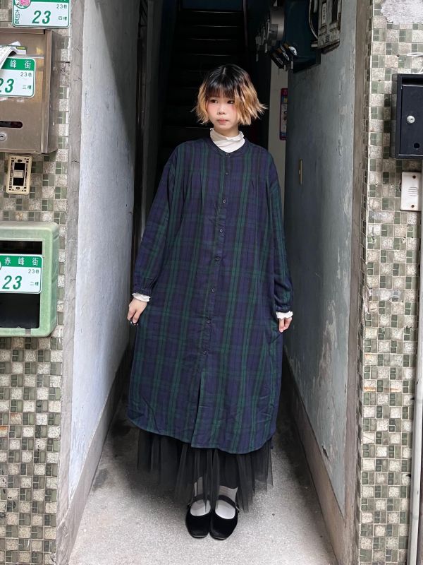 棉麻藍綠圓領排扣長版洋裝 