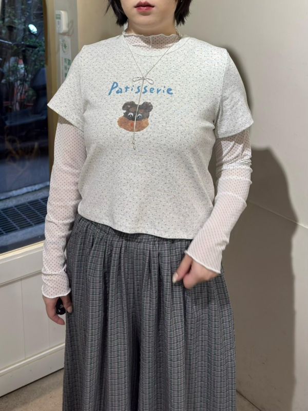 滿版波點字母小狗印花短板上衣 