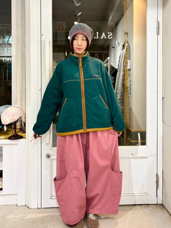 綠色刷毛土黃滾邊高領外套 