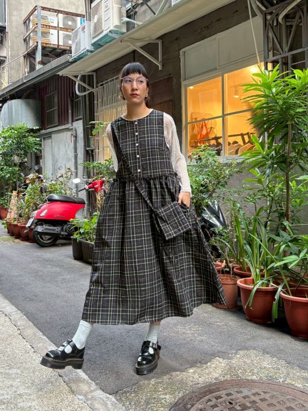 質感滾邊格紋背心裙 