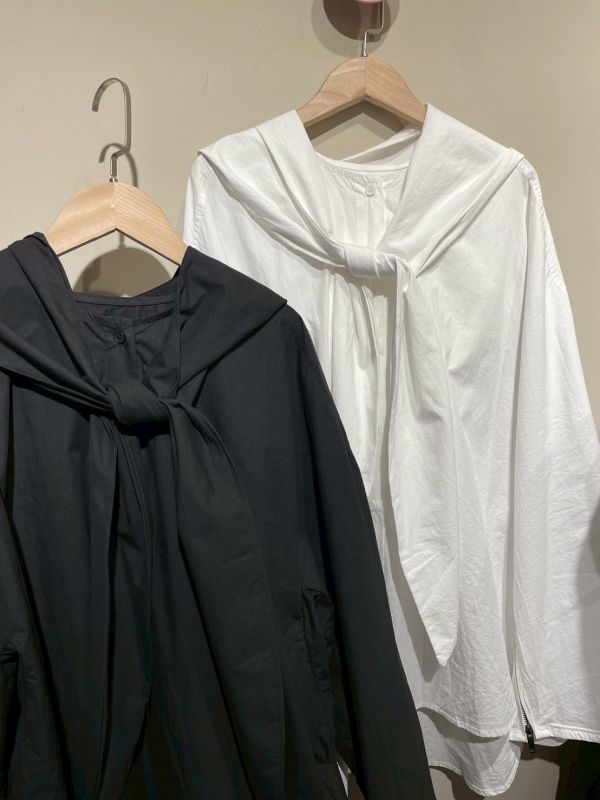 圓領落肩袖口拉鍊襯衫+綁帶連帽 