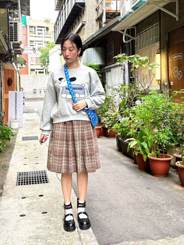 立體狗狗大學tee 