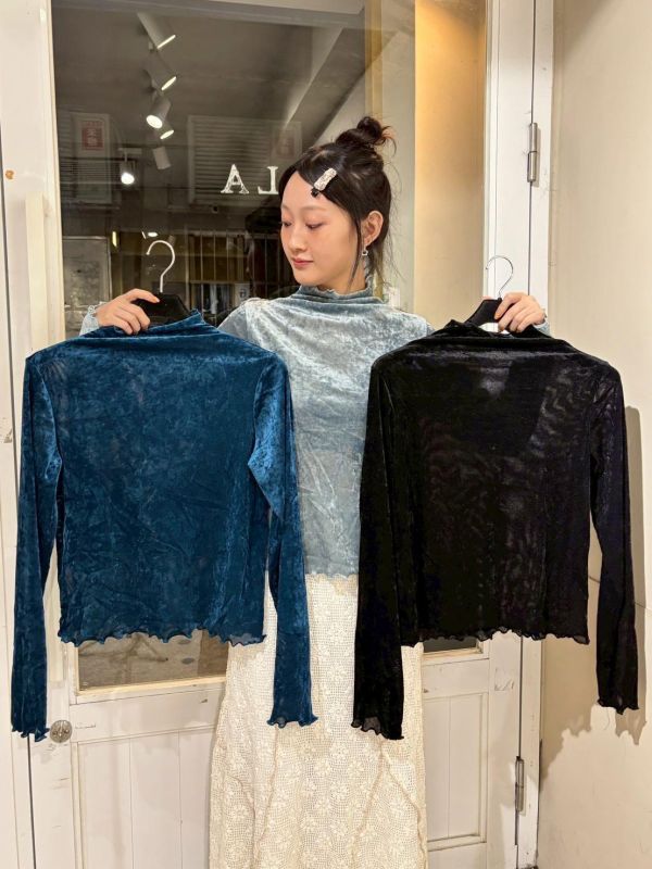 光澤細絨微高領 