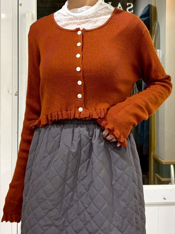 木耳邊拼接排扣親膚針織短版外套 