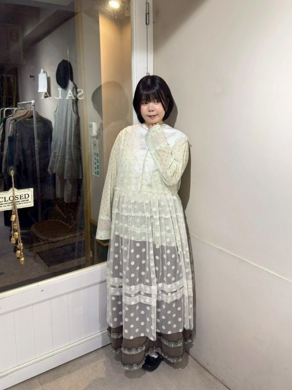 立體絨波點紗罩衫 