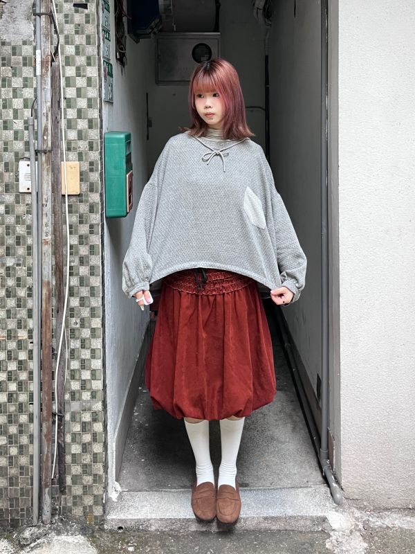 灰色菱格紋前短後長抽繩連帽上衣 