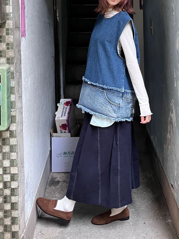 後拉鍊牛仔抽鬚拼接背心 