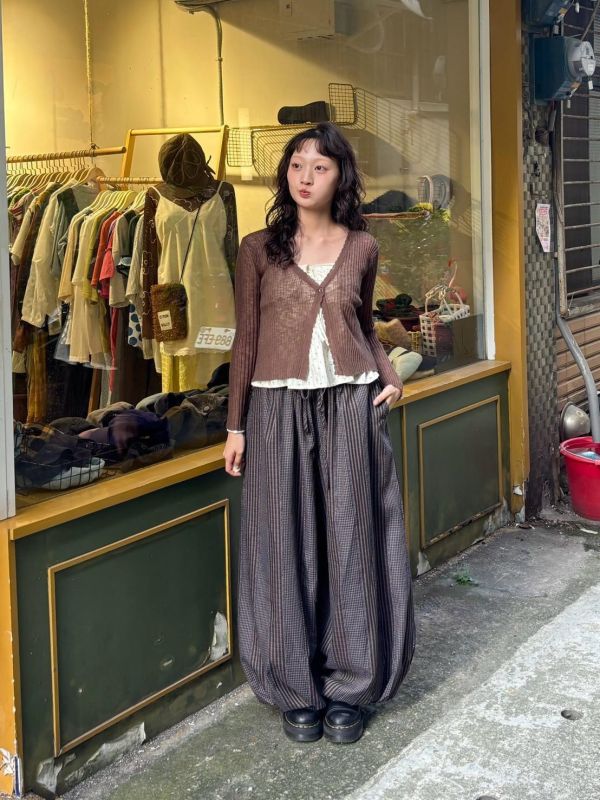 兩件式 坑條針織彈性外套+碎花吊帶背心 