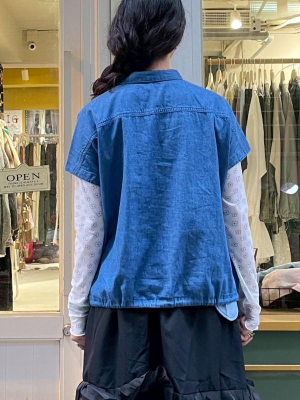 胸前立體抓皺造型下擺抽繩翻領短袖襯衫 