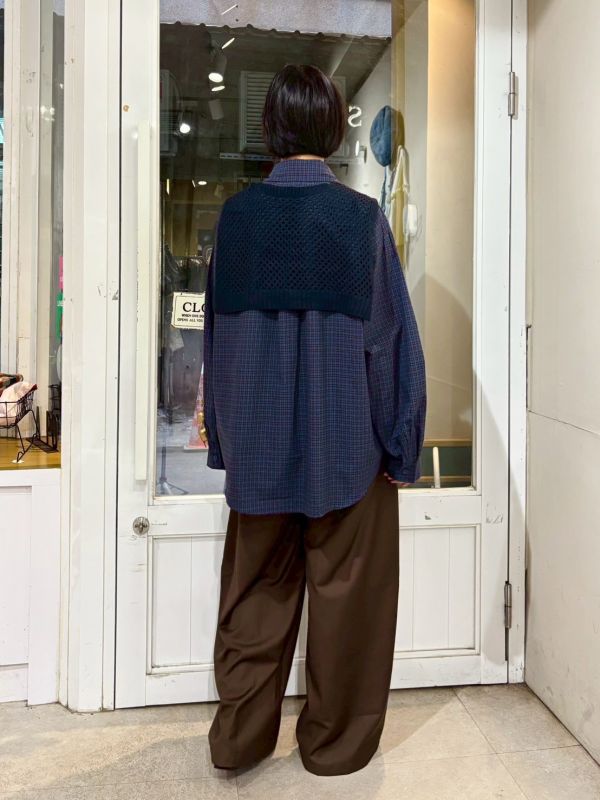 格子長袖襯衫+針織披肩 