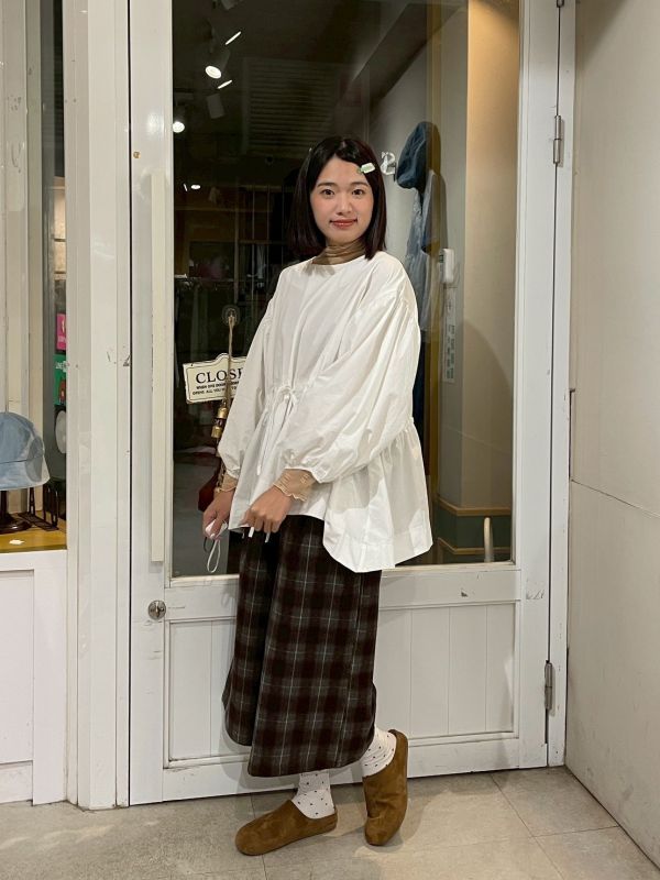 絨布格紋後鬆緊腰小木扣九分褲 