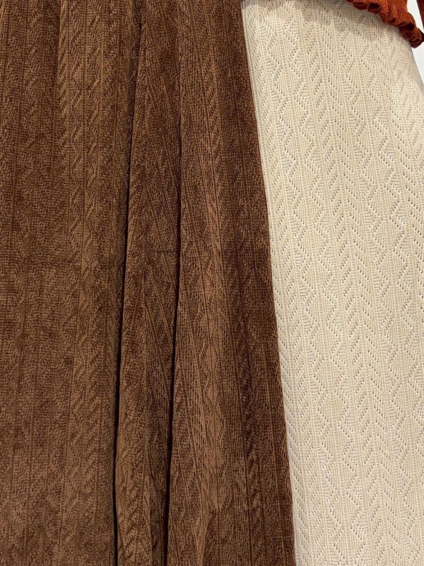 鏤空菱形紋鬆緊腰傘狀裙 