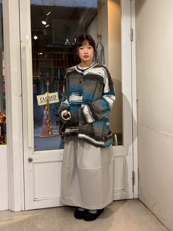 圈圈毛線撞色暈染排釦毛衣外套 