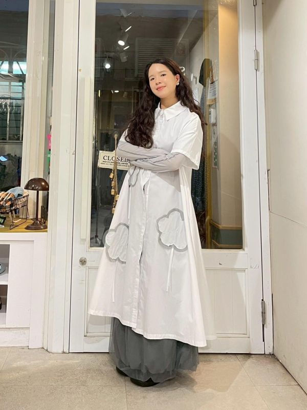 刷刷布造型三朵花雙口袋翻領排扣短袖襯衫 