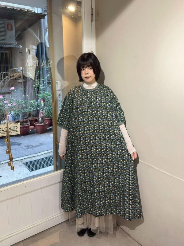 小鳥水梨印花七分袖洋裝 