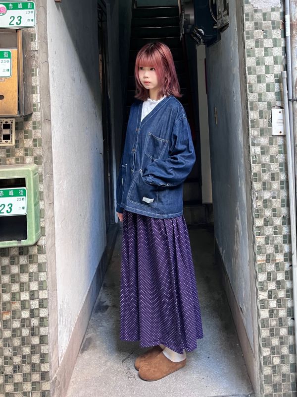 刺繡布標牛仔排扣開襟外套 