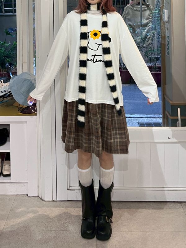 立體刺繡花朵狗狗長袖上衣 