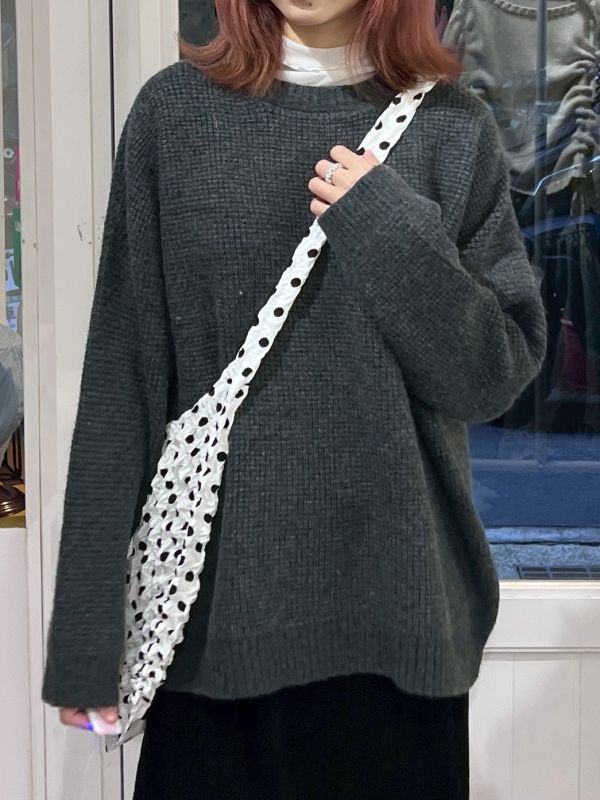 落肩細格針織毛衣 