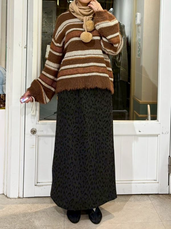 伸縮腰後開衩豹紋裙 