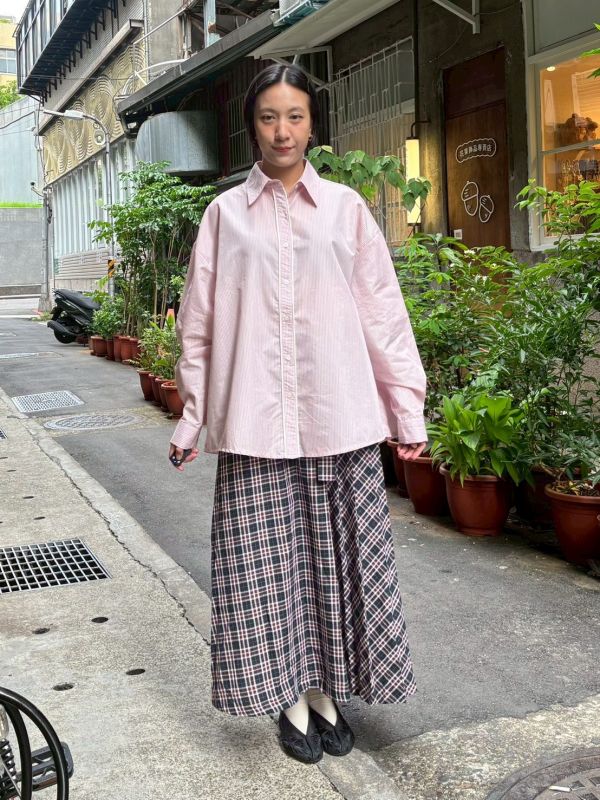 落肩排扣兩側立體滾邊條紋襯衫 