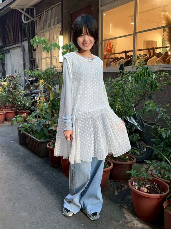 滿版圓點透紗立體線條傘擺小洋 
