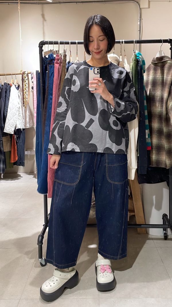 伸縮腰車縫線大口袋九分牛仔褲 