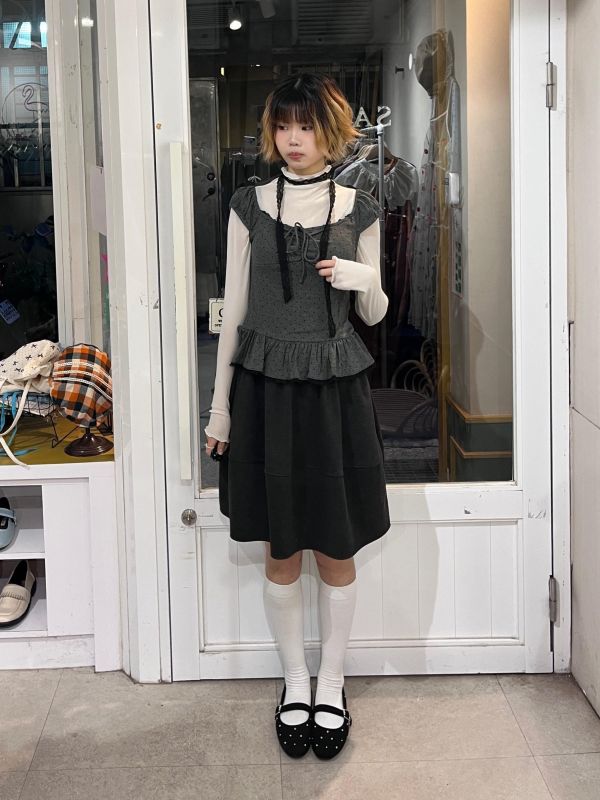 波點蕾絲抓皺彈力娃娃袖上衣附蕾絲綁帶 