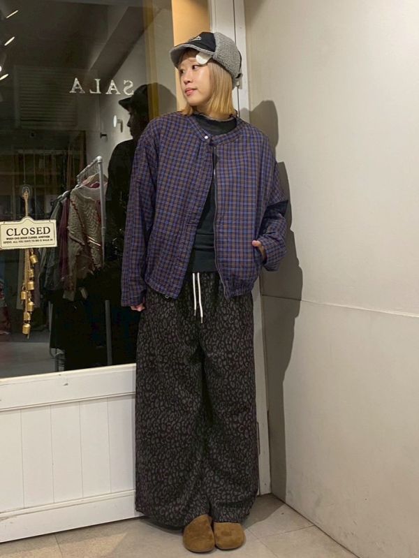 滿版豹紋寬鬆垂墜長褲 