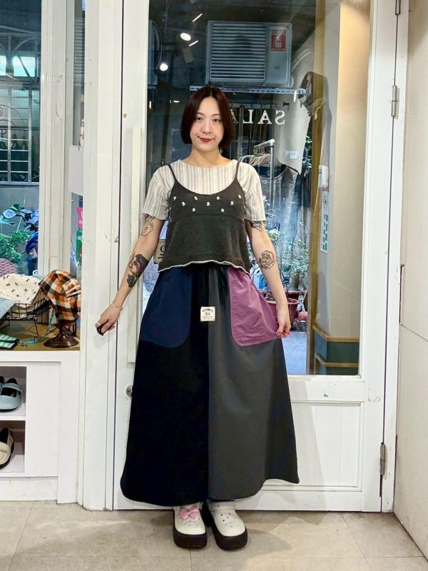 鬆緊腰抽繩撞色大口袋拼接裙 