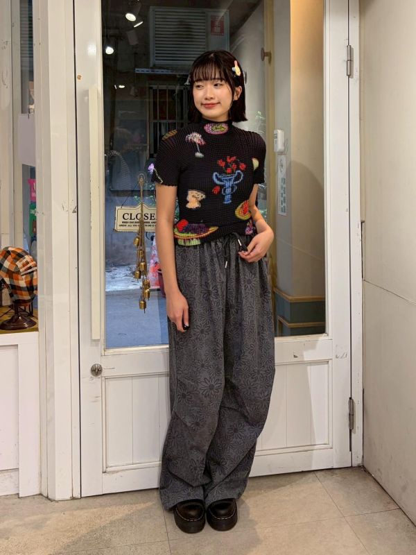 法式風格塗鴉彈性壓摺上衣 