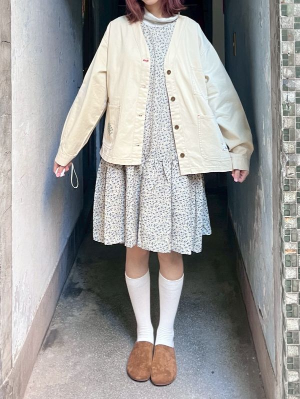 刺繡布標牛仔排扣開襟外套 