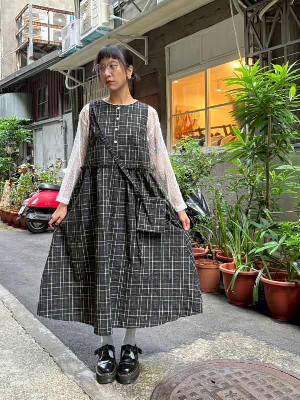 質感滾邊格紋背心裙 