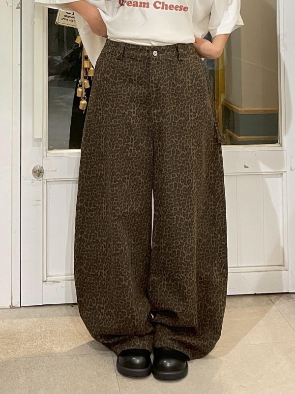 個性豹紋造型口袋後鬆緊牛仔寬褲 