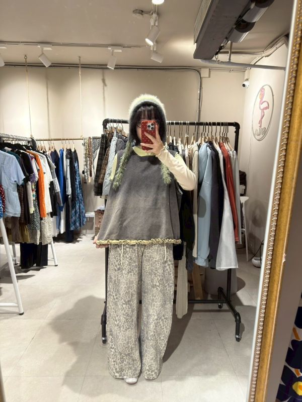 淺色豹紋抽繩長褲 