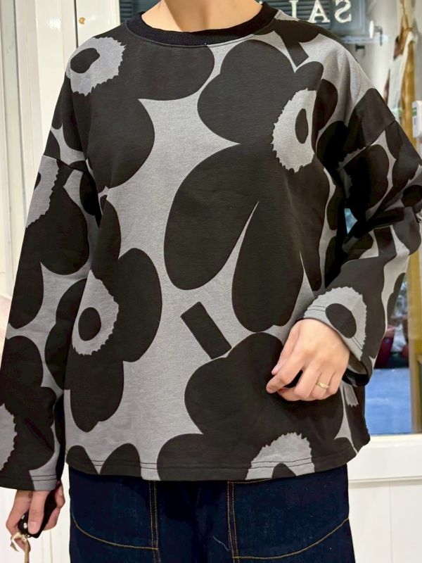 滿版罌粟花落肩上衣 