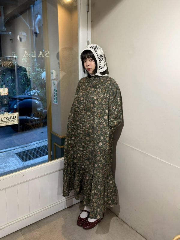 復古花卉荷葉設計排釦洋裝 