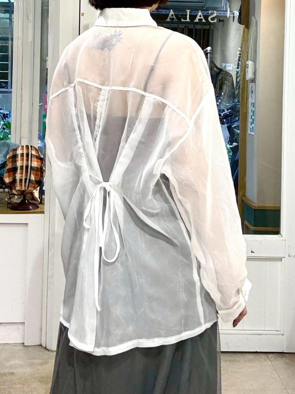 後開衩綁帶透膚襯衫 