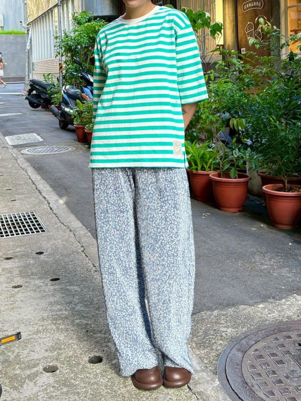 綠白條紋tee 