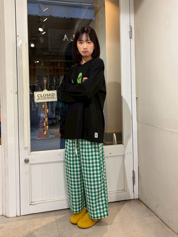 外星人打招呼落肩上衣 