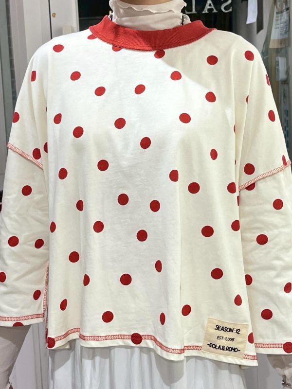 圓點反車線刺繡字母小標上衣 