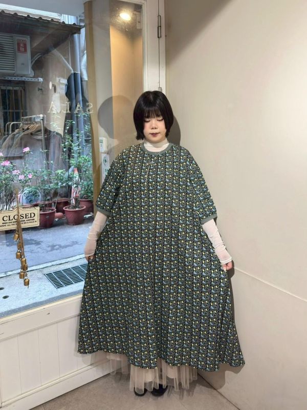 小鳥水梨印花七分袖洋裝 