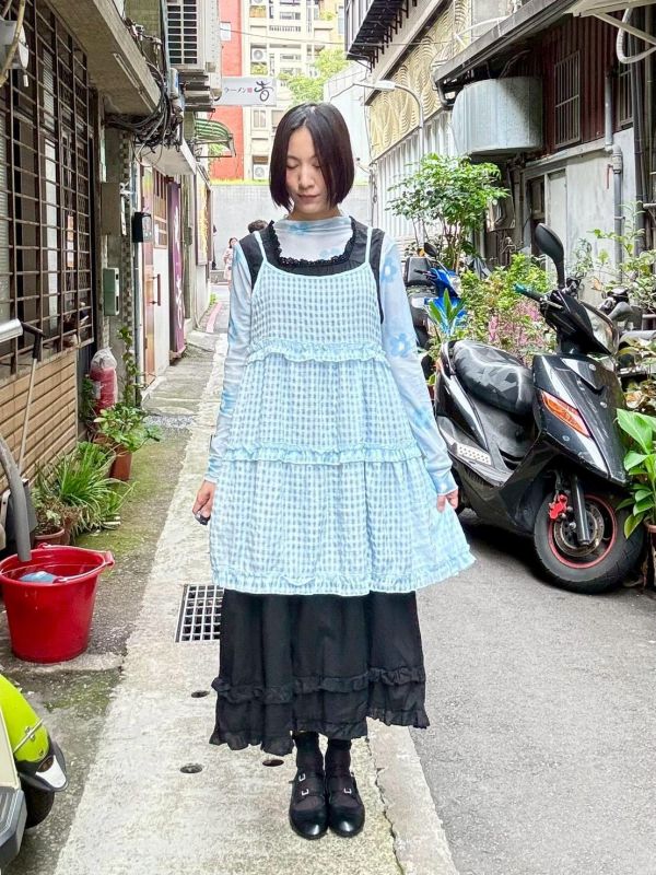 微透立體格紋吊帶背心 