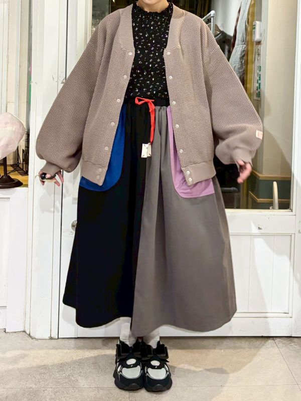 鬆緊腰紅色抽繩撞色大口袋拼接裙 