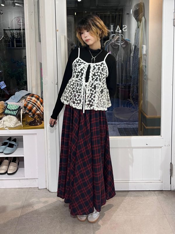 綁帶滿版刺繡小花可調節吊帶背心 